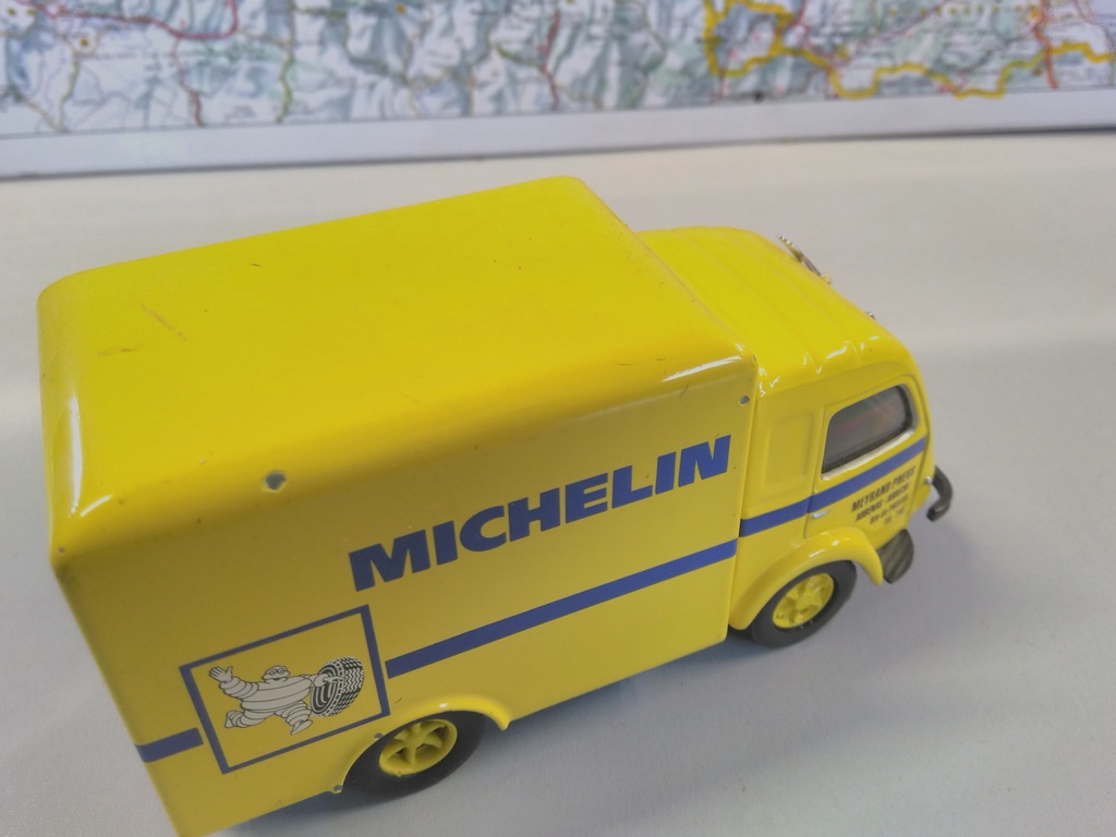 Véhicule Michelin 1/43ième