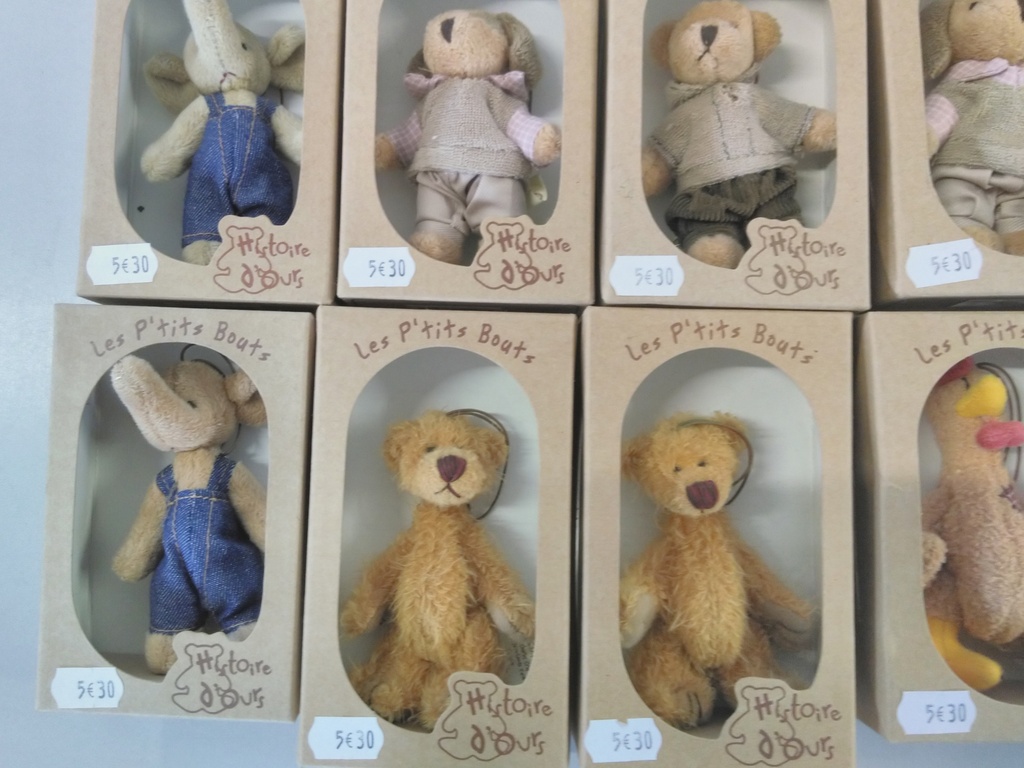 Petites figurines diverses