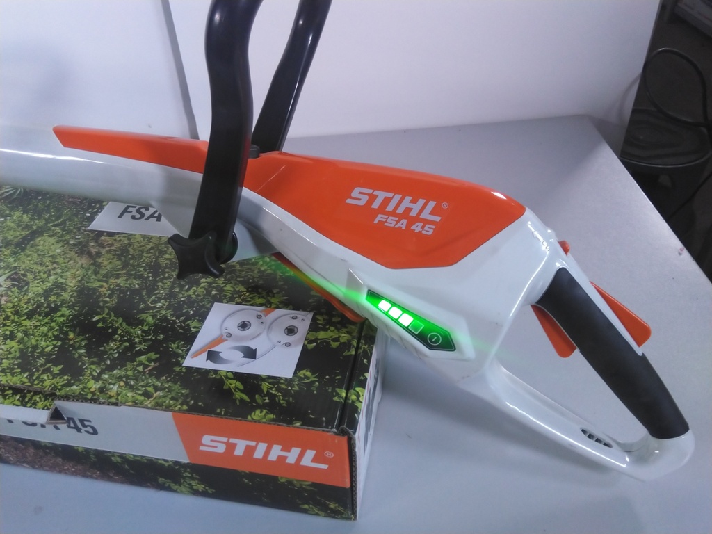 Taille bordure Stihl FSA45