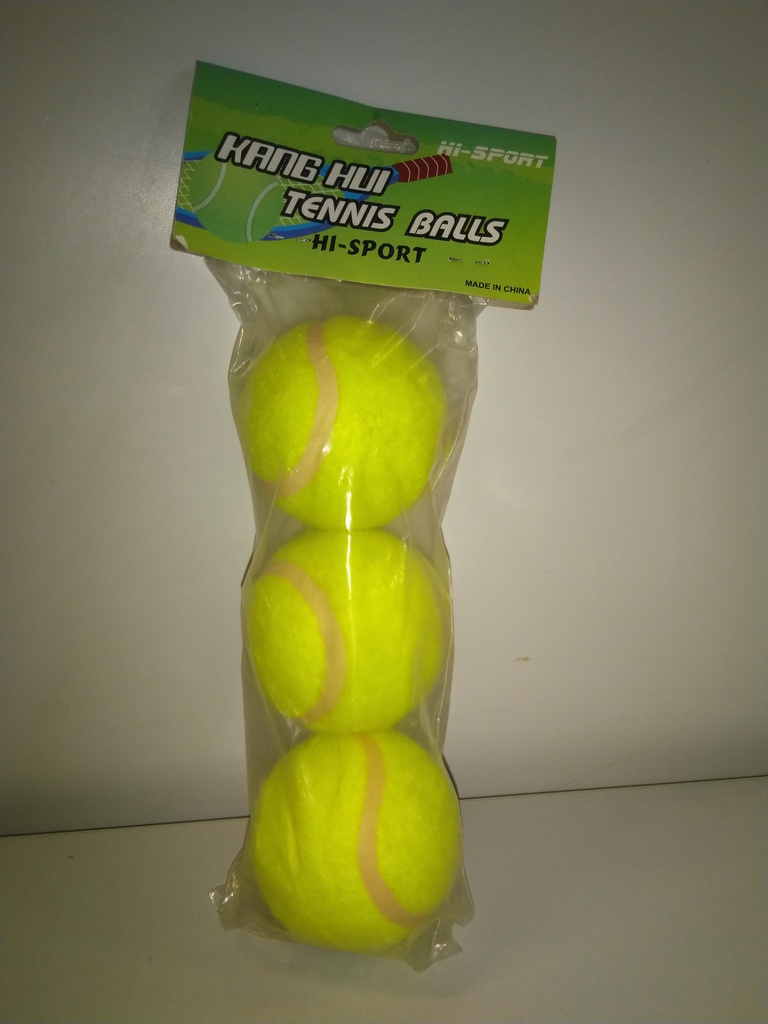 Balles de tennis sous plastique