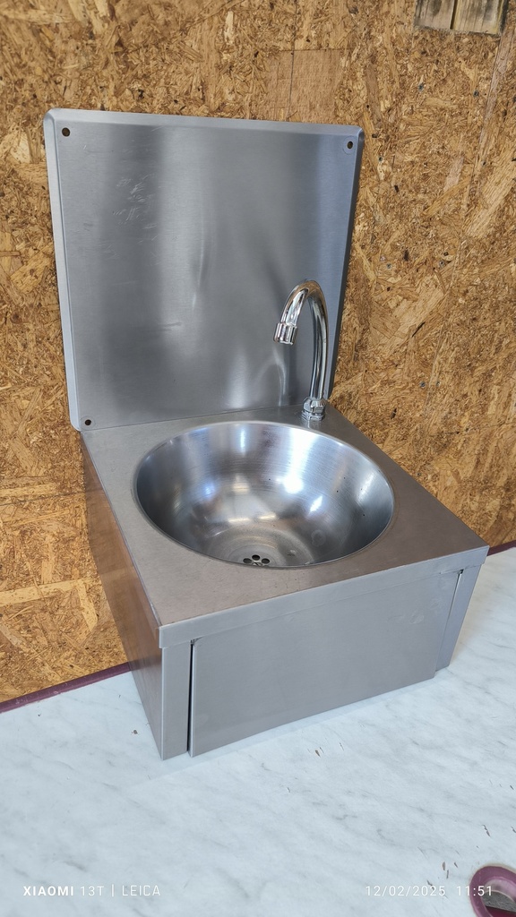 Lave mains commande "fémorale"