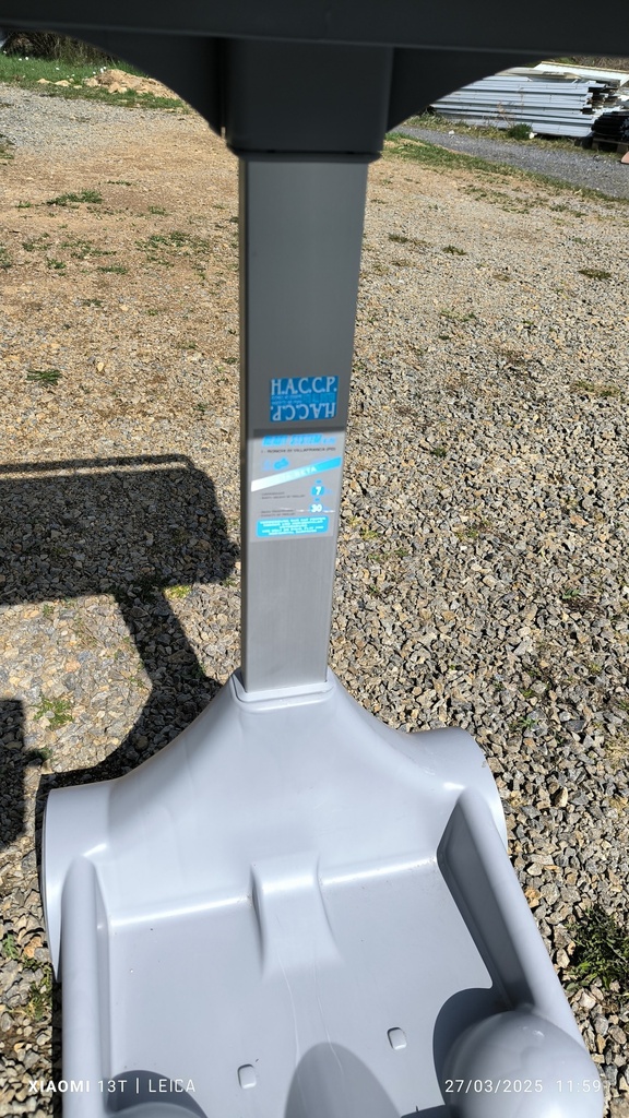Poubelle automatique sur roues