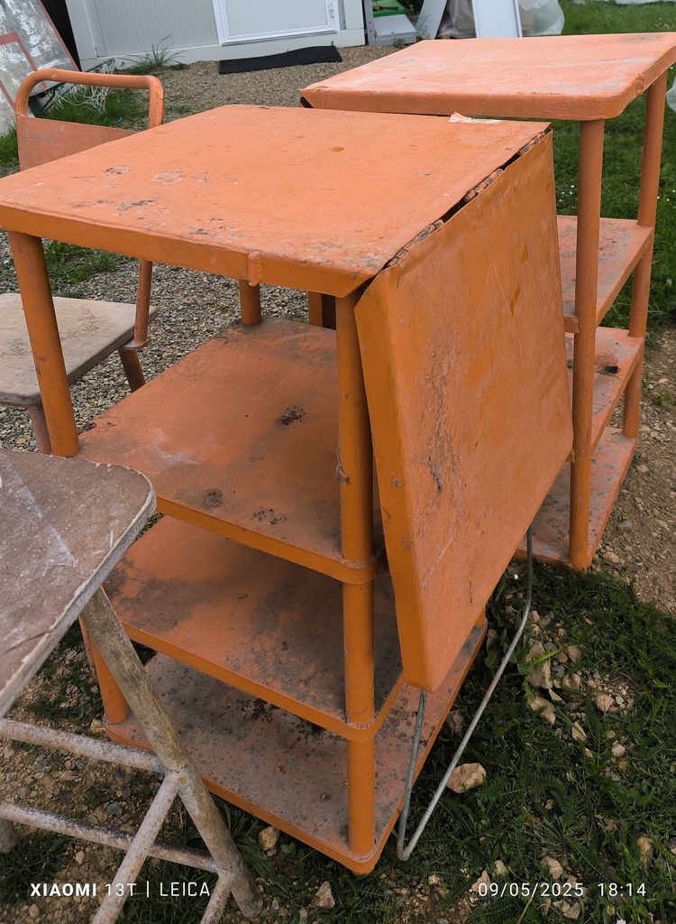 Etagère métal avec tablette