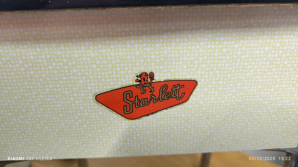 Tabouret coffre "Starlett"