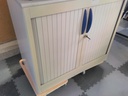 [Z4] Armoire basse à rideaux petit modèle