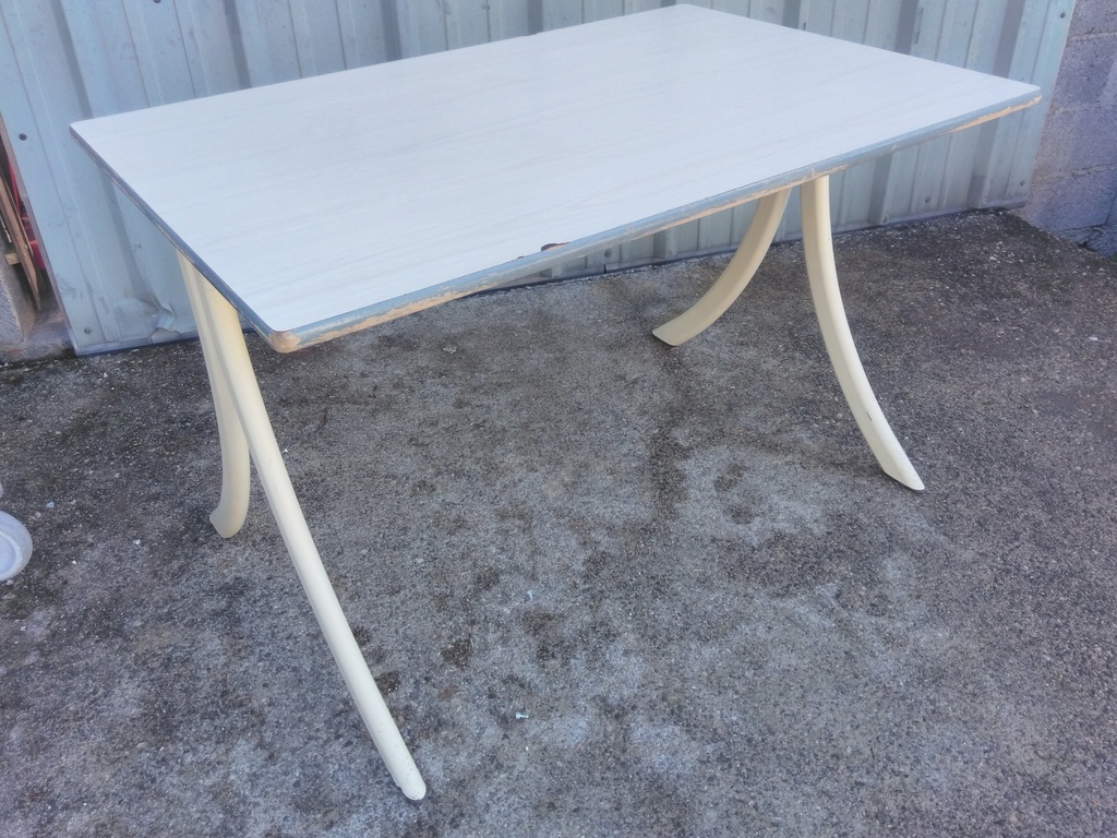 Table collectivité pieds design 120x80cm