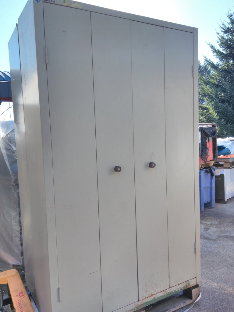 Armoire métallique 75 portes KZ