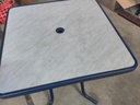 Table pliante carré bistrot