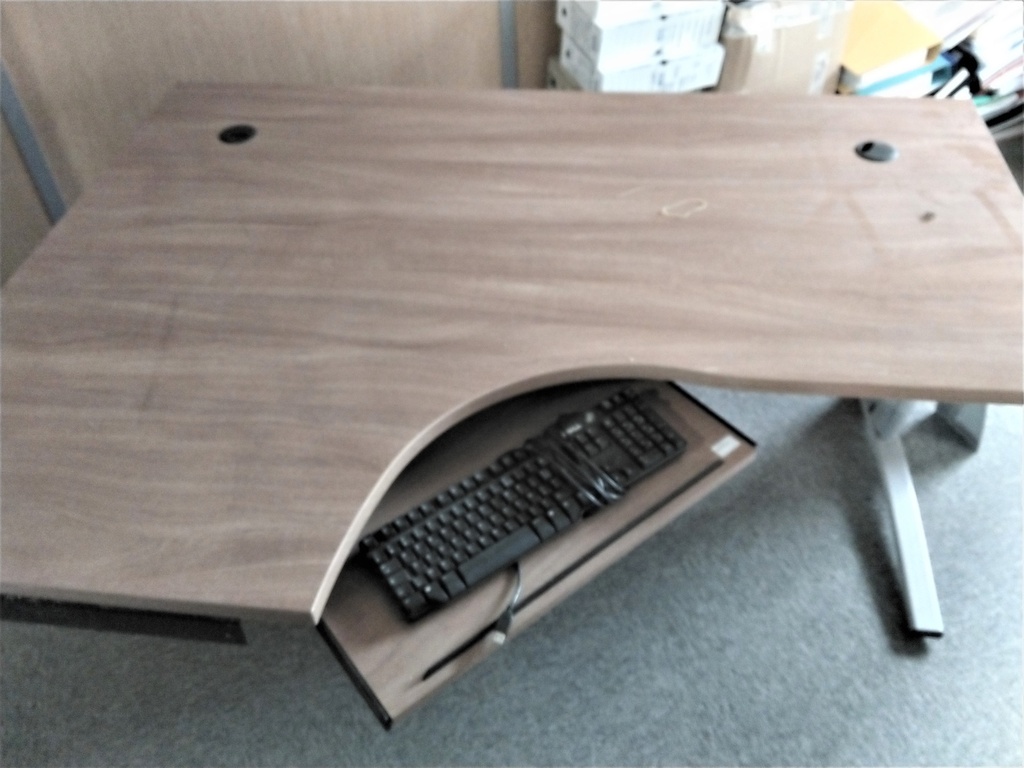 Bureau direction 04 140x120/80cm