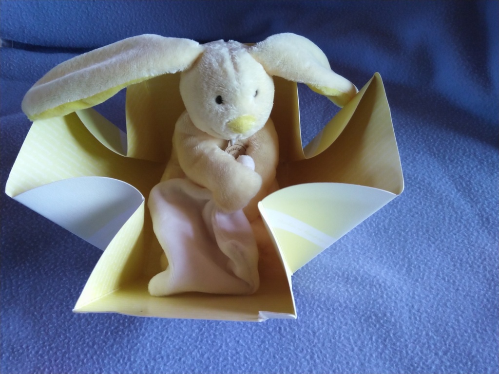 Doudou lapin jaune