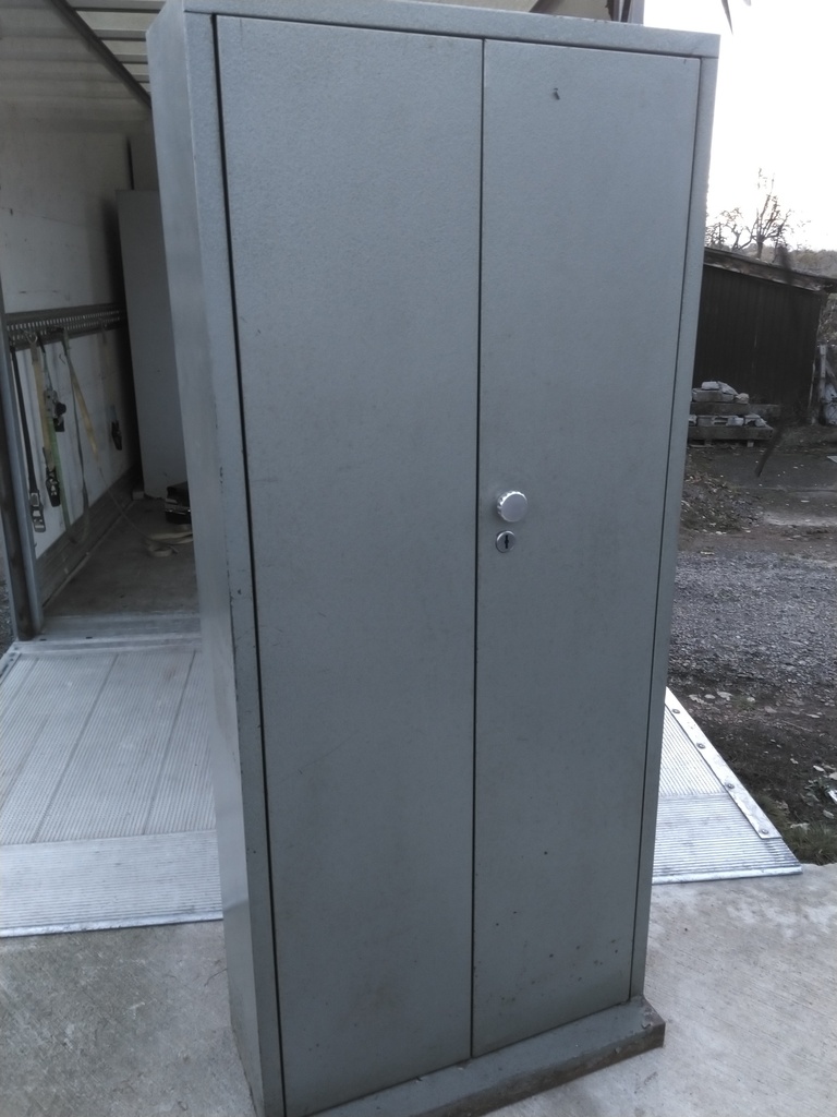 Armoire métallique 229 verte 2 portes
