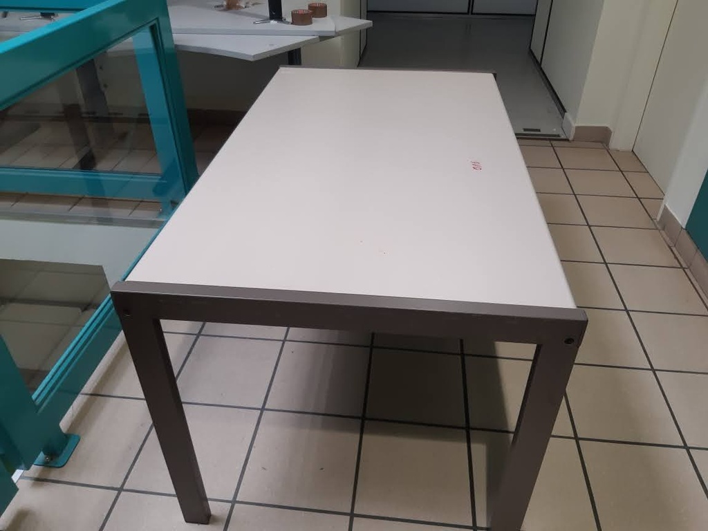 Table bureau n°015  140x80x74cm