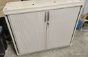 Armoire basse 343  à rideaux