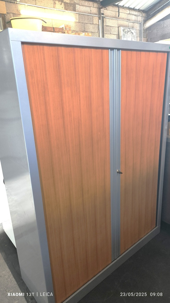 Armoire métallique 357  à rideaux mi-haute