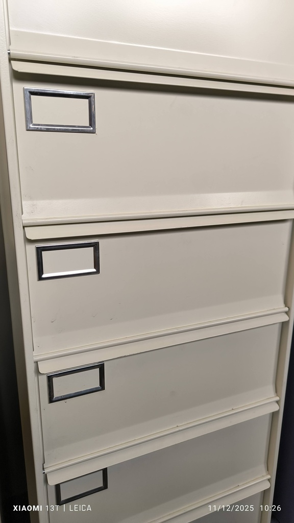 Meuble colonne à clapets 104    beige