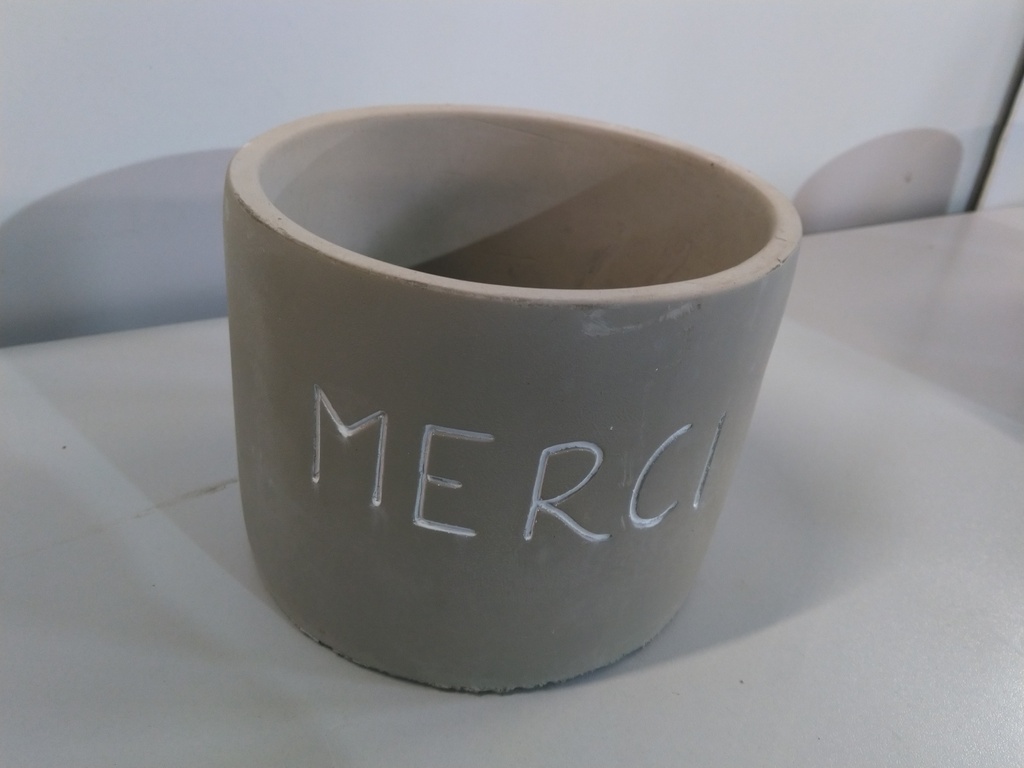 Pot en terre cuite "merci"