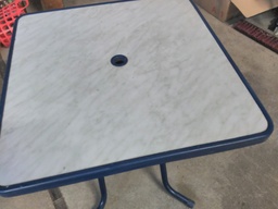 [Z2] Table pliante carré bistrot
