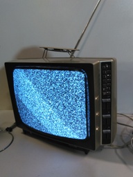 [Z6K2] Télé portable vintage 36cm