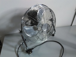 [Z4] Ventilateur de bureau posé